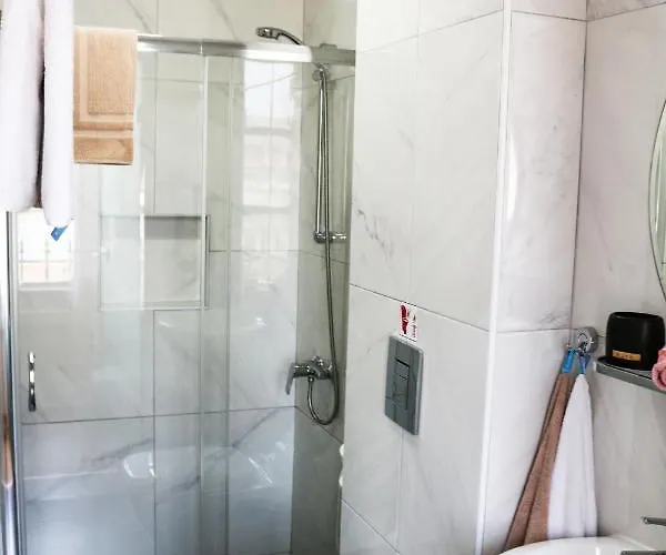 9 Muses Ларнака