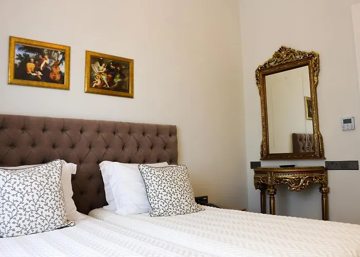 Готель 9 Muses