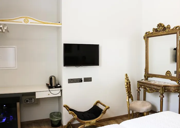 Готель 9 Muses 3*