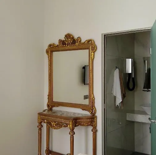 9 Muses Готель